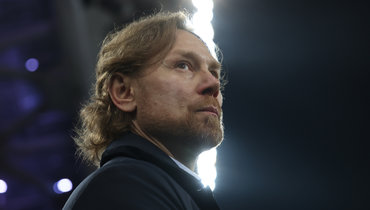 Главный тренер сборной России Валерий Карпин.