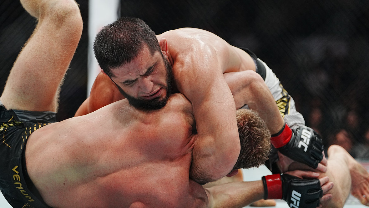 Ислам Махачев и Джек Делла Маддалена.