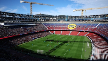 «Барселона» возвращается на «Камп Ноу». Стадион реконструировали больше двух лет — доделывать будут еще дольше