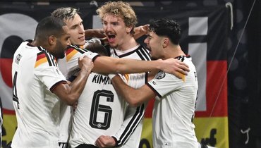 Футболисты сборной Германии.