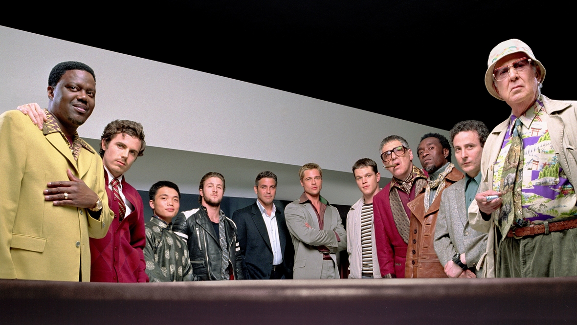 Кадр из фильма «Одиннадцать друзей Оушена», режиссер Стивен Содерберг, Warner Bros.