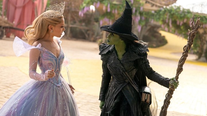 Кадр из фильма «Злая: Навсегда», реж. Джон М. Чу, Universal Pictures