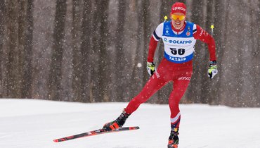 Большунов начал зимний соревновательный сезон. В коньковом спринте в Кировске он стал пятым