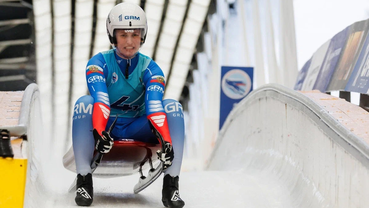 Наши саночники едут на международные соревнования — и сразу на олимпийскую трассу. Как им попасть на Игры-2026?
