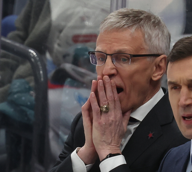 Дубль Хайруллина, два Ларионова и падение судьи: СКА выбил ЦСКА из зоны плей-офф