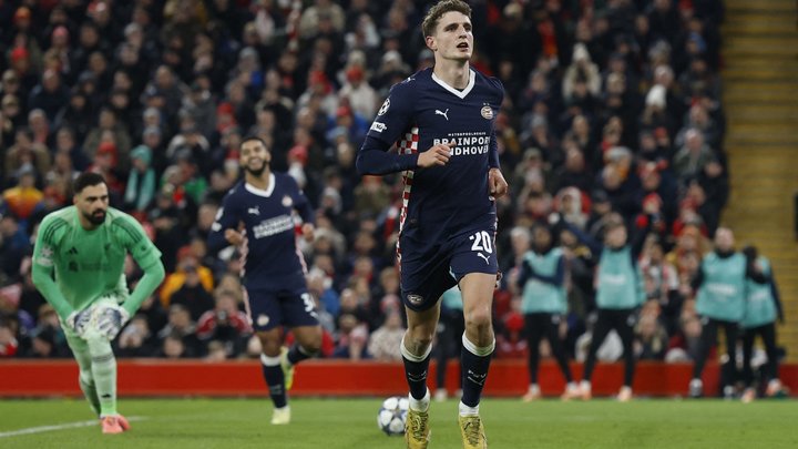 Помните Гуса Тила? Был трансферным провалом «Спартака», а теперь прибил «Ливерпуль» на «Энфилде»