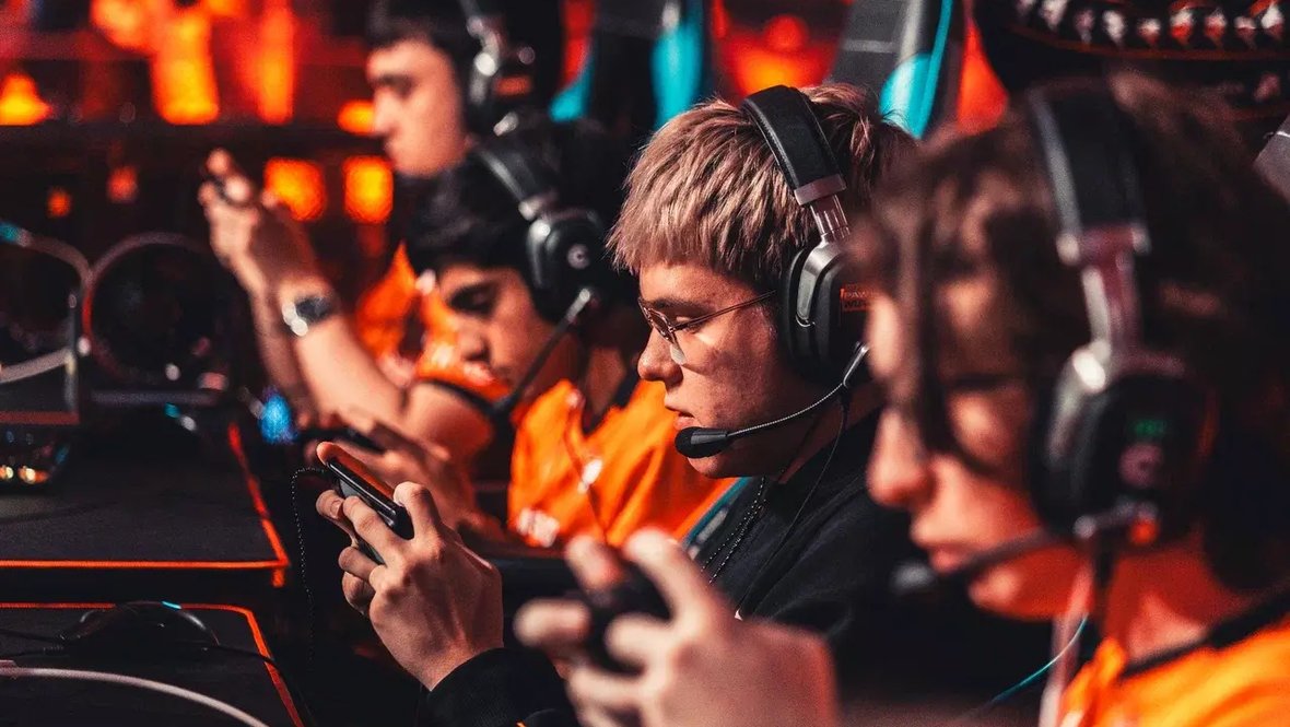 Игроки Virtus.pro во время WINLINE EPIC Standoff 2 PawPaw Major.