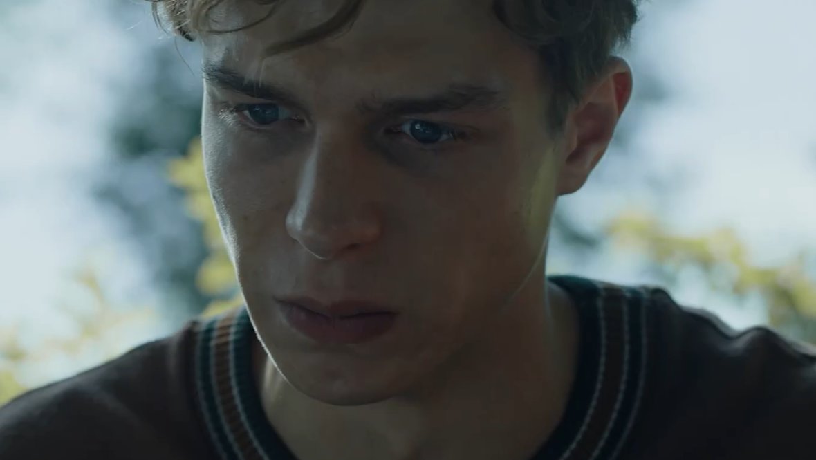 Кадр из фильма «Первый на Олимпе», реж. Артем Михалков, Star Media, Централ Партнершип