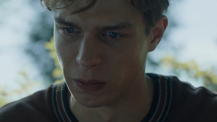 Кадр из фильма «Первый на Олимпе», реж. Артем Михалков, Star Media, Централ Партнершип