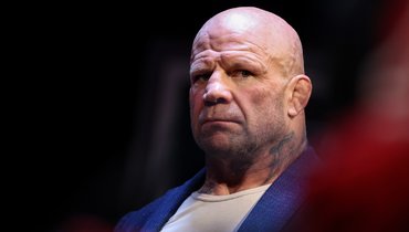 Джеффа Монсона не пустили в Молдавию из-за татуировки с буквой Z: предлагали замаскировать ее макияжем