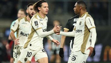 «Ланс» обыграл «Анже» и вышел на первое место в лиге 1