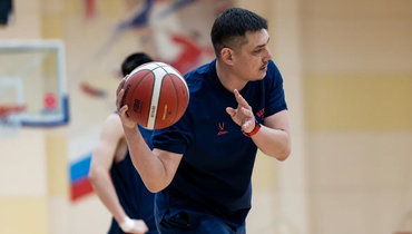 «В современном баскетболе позиции стираются». Интервью тренера юниорской сборной