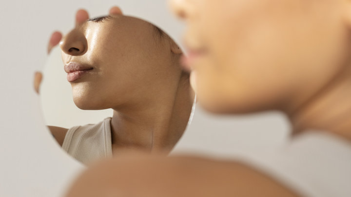 Остеотерапевт рассказала, как создать красивый профиль лица без брекетов