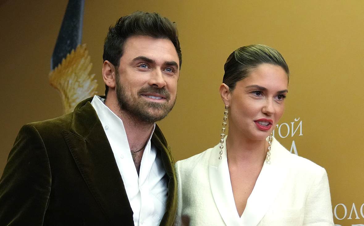 Агата Муцениеце стала мамой в третий раз