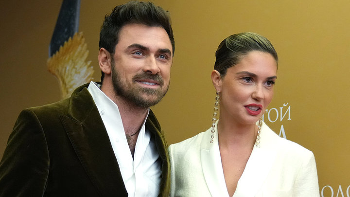 Агата Муцениеце стала мамой в третий раз