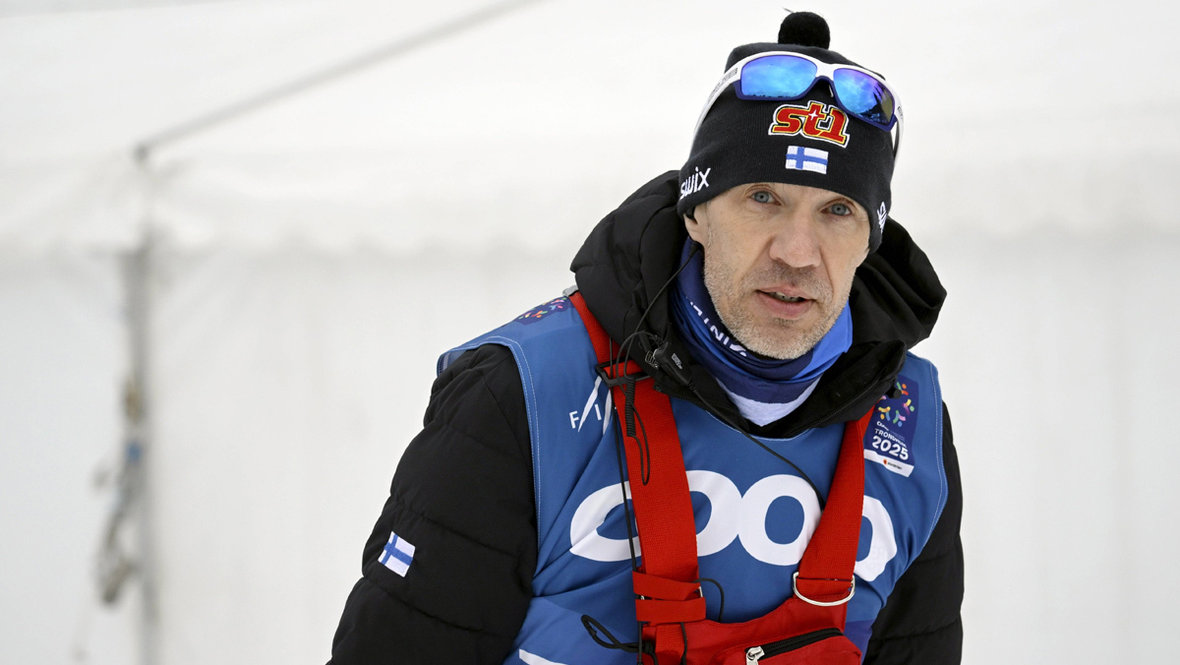 Главный тренер финской сборной Теему Пасанен.