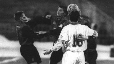 «Чувствовал, что он собирается мне втащить. Ударил первым и... сломал себе руку!» Удивительная победа «Спартака»