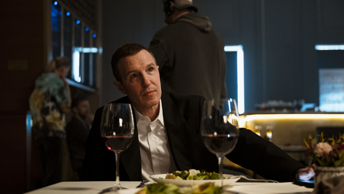 Кадр из сериала «Золотое дно 2», реж. Илья Ермолов, Start