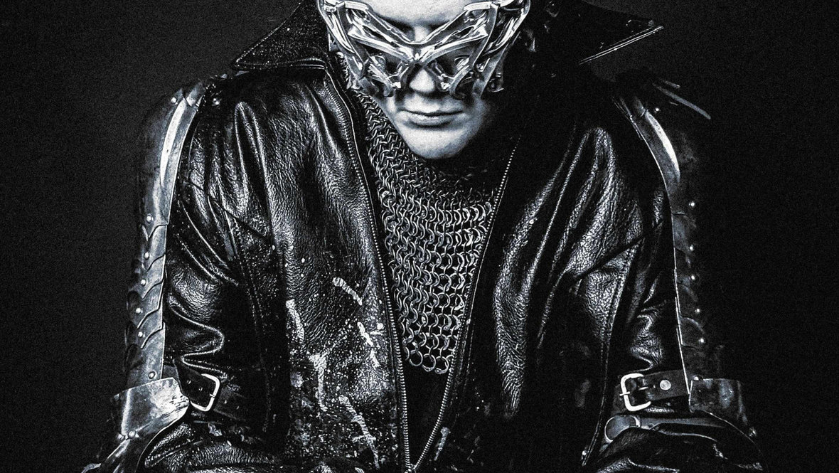 Эксклюзивная маска от Покраса Лампаса.