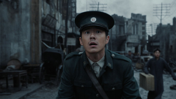 Кадр из фильма «Нанкинский фотограф», реж. Шэнь Ао, China Film Group Corporation (CFGC), Super Lion Culture Communication, Yuuya Media