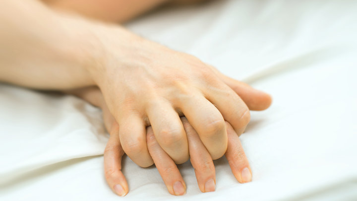 Пара в постели