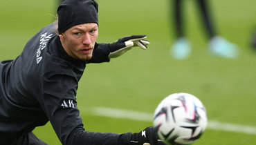 L'Еquipe: «ПСЖ» не планирует расставаться с Сафоновым зимой