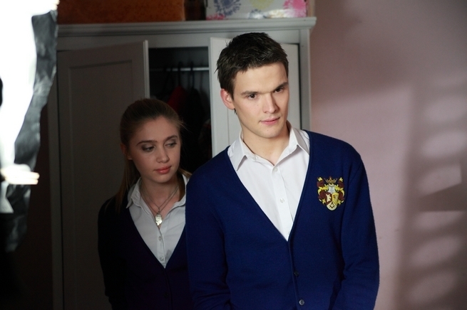 Кадр из сериала «Закрытая школа», реж. Олег Асадулин, Константин Статский, Андрей Записов и др., Амедиа