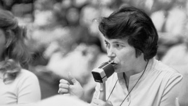 «Вышла в Африке из самолета — вокруг грязь, нищета. Подумала: «Как я могу быть недовольной, что живу в СССР?»