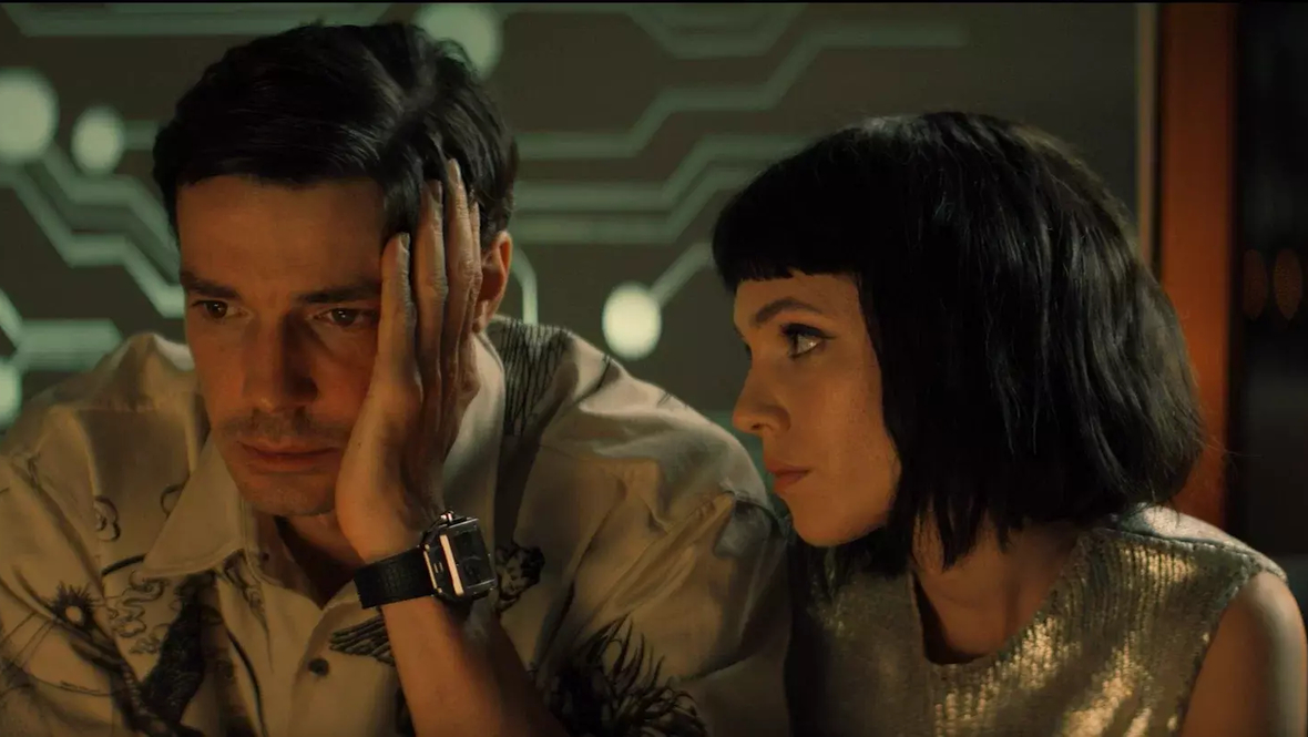 Кадр из сериала «Чужие деньги», реж. Игорь Твердохлебов, Иви, START