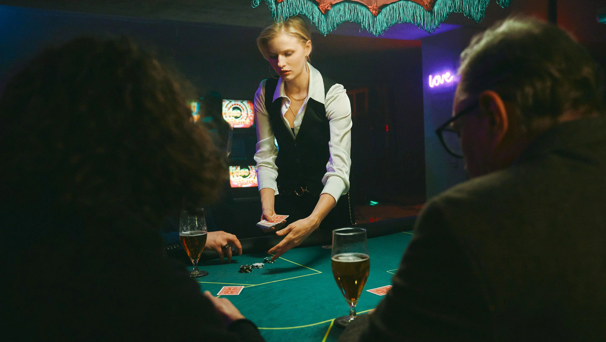 из сериала «Нам покер», реж. Рустам Ильясов, Wink