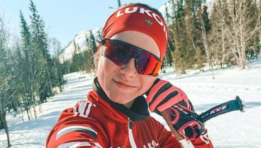 Сравнения с сестрой и нейтральный статус от FIS: история олимпийской надежды России — лыжницы Дарьи Непряевой