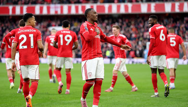 «Ноттингем Форест» разгромил «Тоттенхэм», «Ньюкасл» уступил «Сандерленду» из-за автогола Вольтемаде