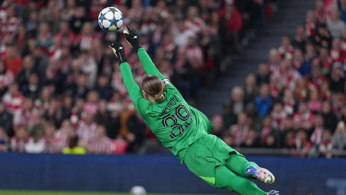 Матвей Сафонов.