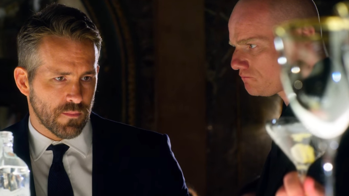 Кадр из фильма «Призрачная шестерка», режиссер Майкл Бэй, Netflix