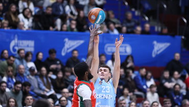 «Зенит» дома победил «Локомотив-Кубань» (98:69).