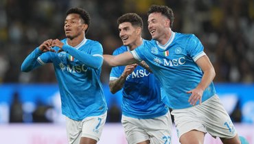 «Наполи» победил «Болонью» и впервые за 11 лет выиграл Суперкубок Италии