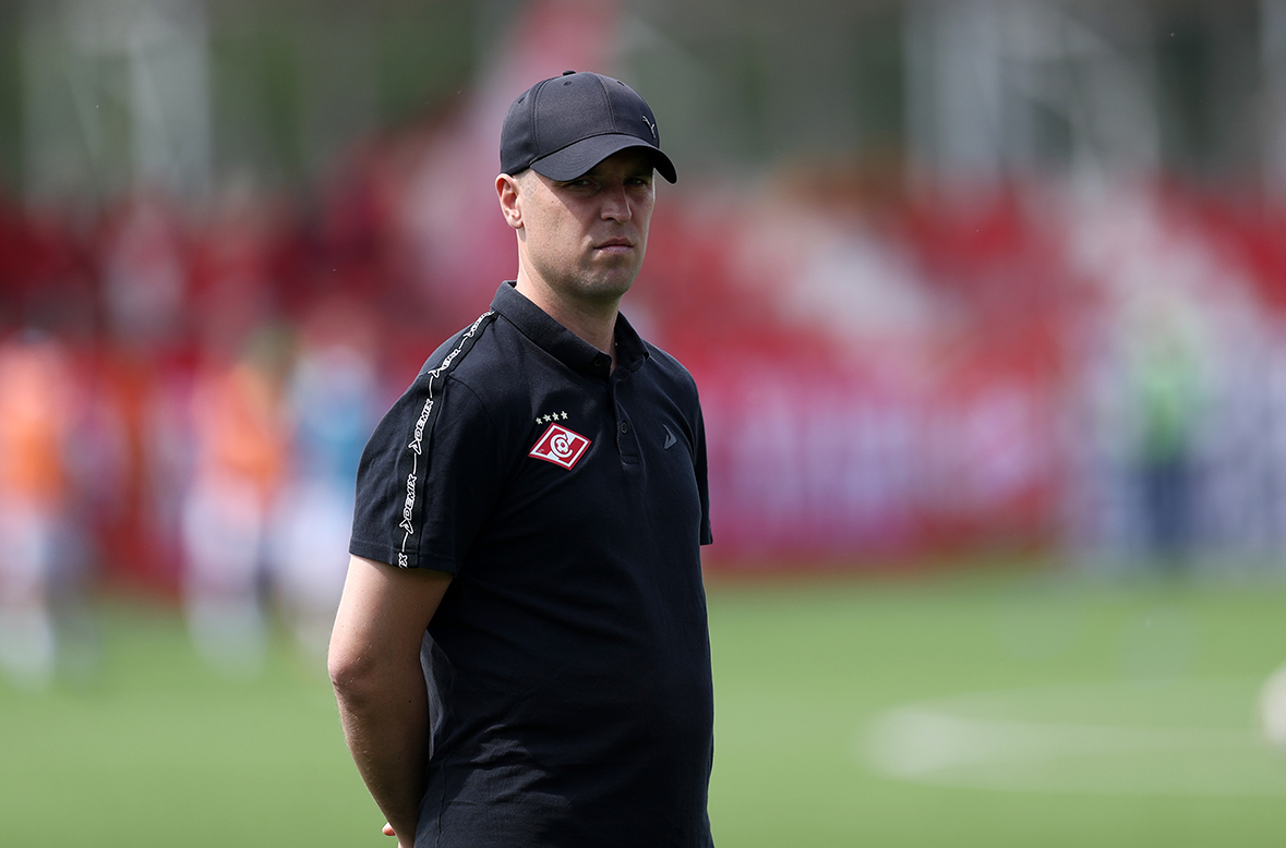 Дмитрий Комбаров.