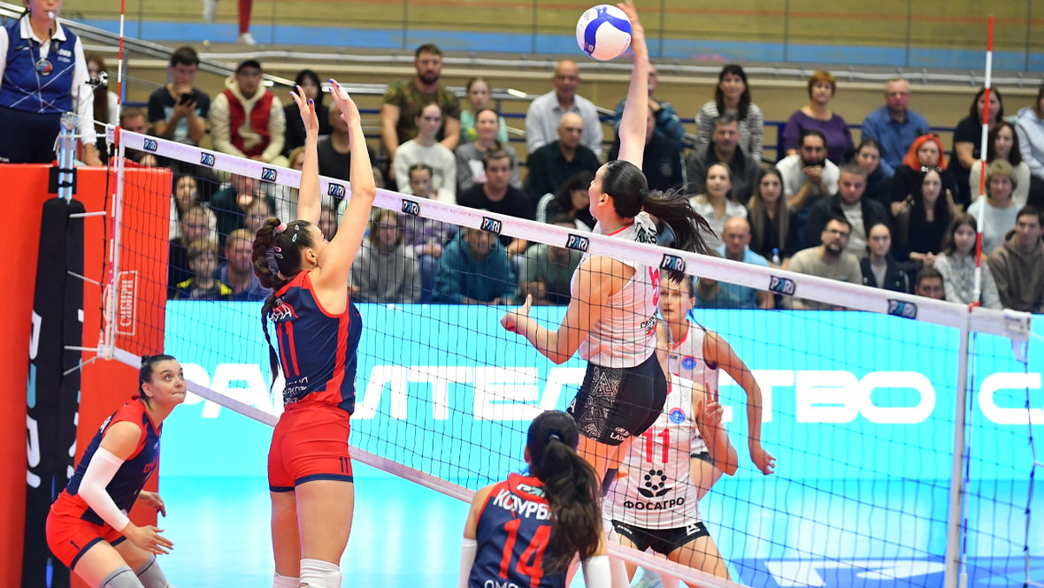 Волейбольная игра «Омичка» — «Протон» пройдет на ледовой арене в Омске: интервью гендиректора «Омички» о предстоящем матче