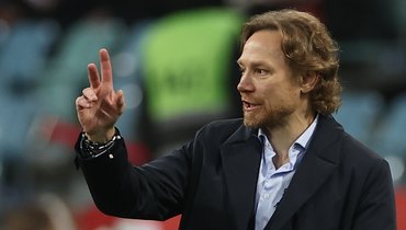 Митрофанов не считает, что совмещение сказалось на работе Карпина в сборной России