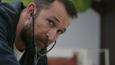 Кадр из сериала «Питт», создатель Р. Скотт Геммилл, HBO Max