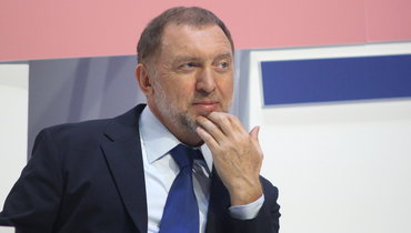 Дерипаска избран президентом Федерации хоккея с мячом России. Он был единственным кандидатом