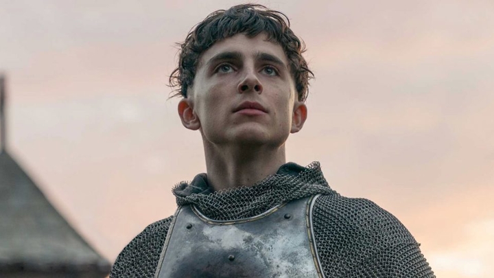 Кадр из фильма «Король Англии», режиссер Дэвид Мишо, Netflix