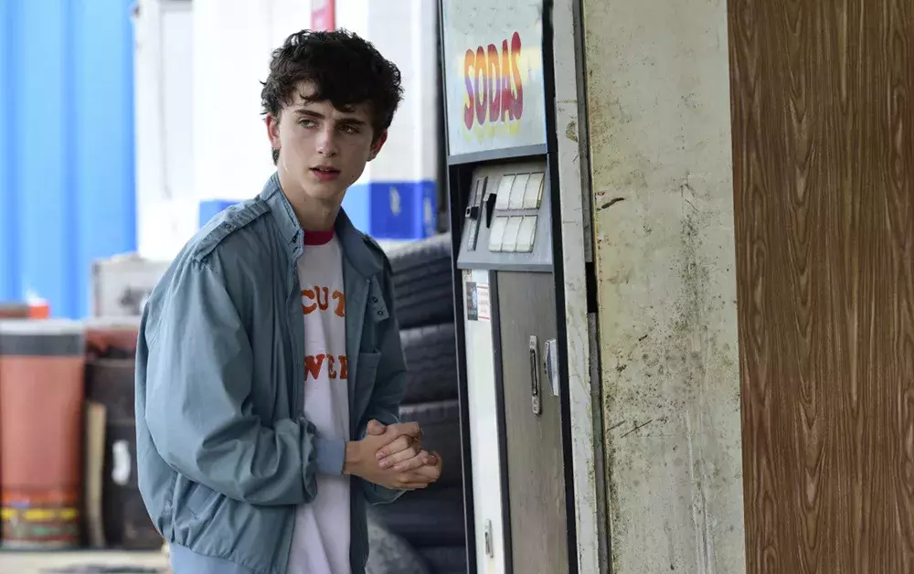 Кадр из фильма «Жаркие летние ночи», режиссер. Элайджа Байнум, A24, DirecTV Cinema