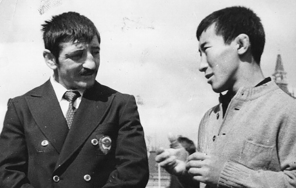 Загалав Абдулбеков (слева).