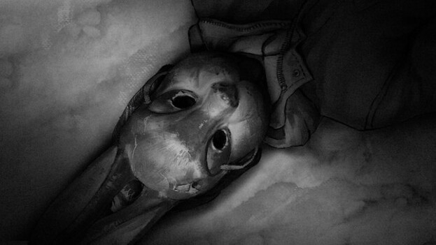 Маска «Зайчика» из Tiny Bunny.