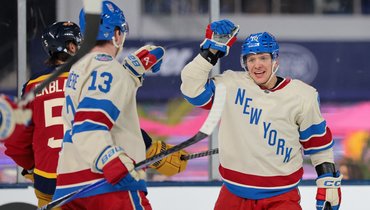 Панарин отгрузил дубль Бобровскому. «Рейнджерс» разгромили «Флориду» в «Зимней классике»