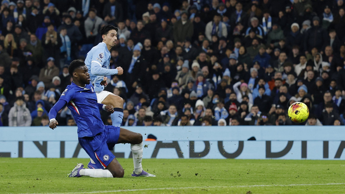 Голевой удар хавбека «Ман Сити» Тиджани Рейндерса.