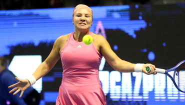 Шнайдер нанесла поражение Потаповой на турнире в Брисбене