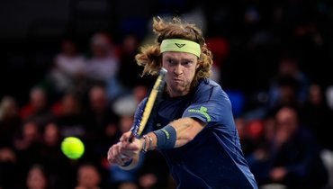 Рублев победил китайца Ибина и вышел в четвертьфинал турнира в Гонконге