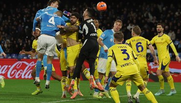 «Наполи» дома сыграл вничью с «Вероной» в Серии А